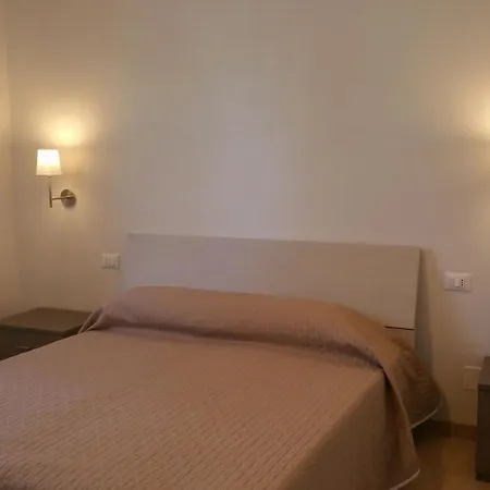 Dreizimmerwohnung Mit Veranda Und Garten Apartment *